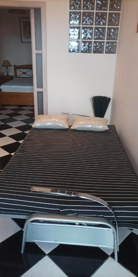 Апартаменты Residencia Mendonca Sao Roque Do Faial Экстерьер фото